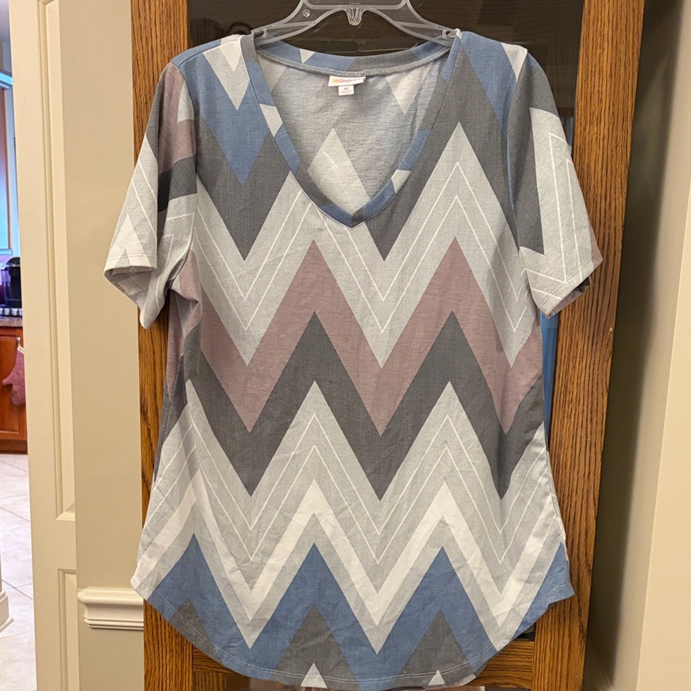 Chevron Patterned V-Neck Top